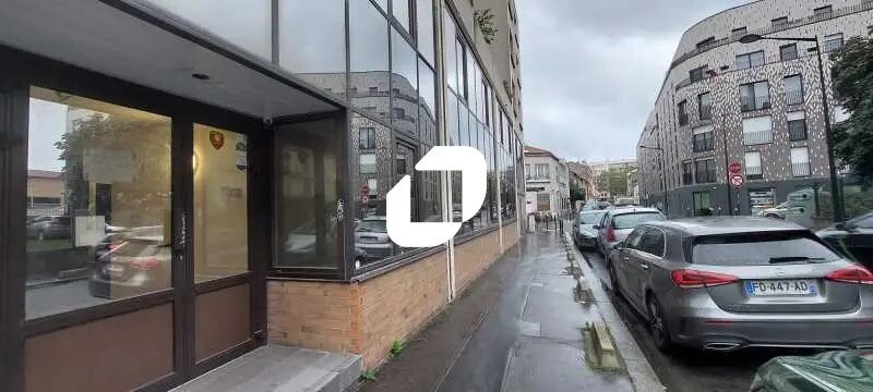 Bureau dans Aubervilliers à louer - Photo de l’immeuble – Image 1 sur 9