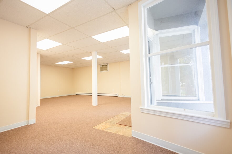 33 Union St, East Walpole, MA à louer - Photo de l’immeuble – Image 3 sur 31