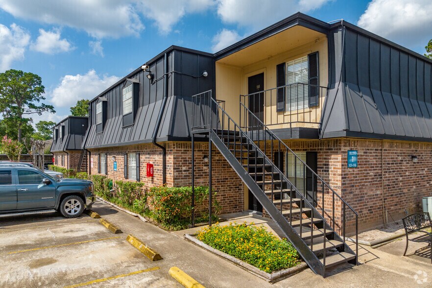 1541 Moritz Dr, Houston, TX à vendre - Photo de l’immeuble – Image 3 sur 20