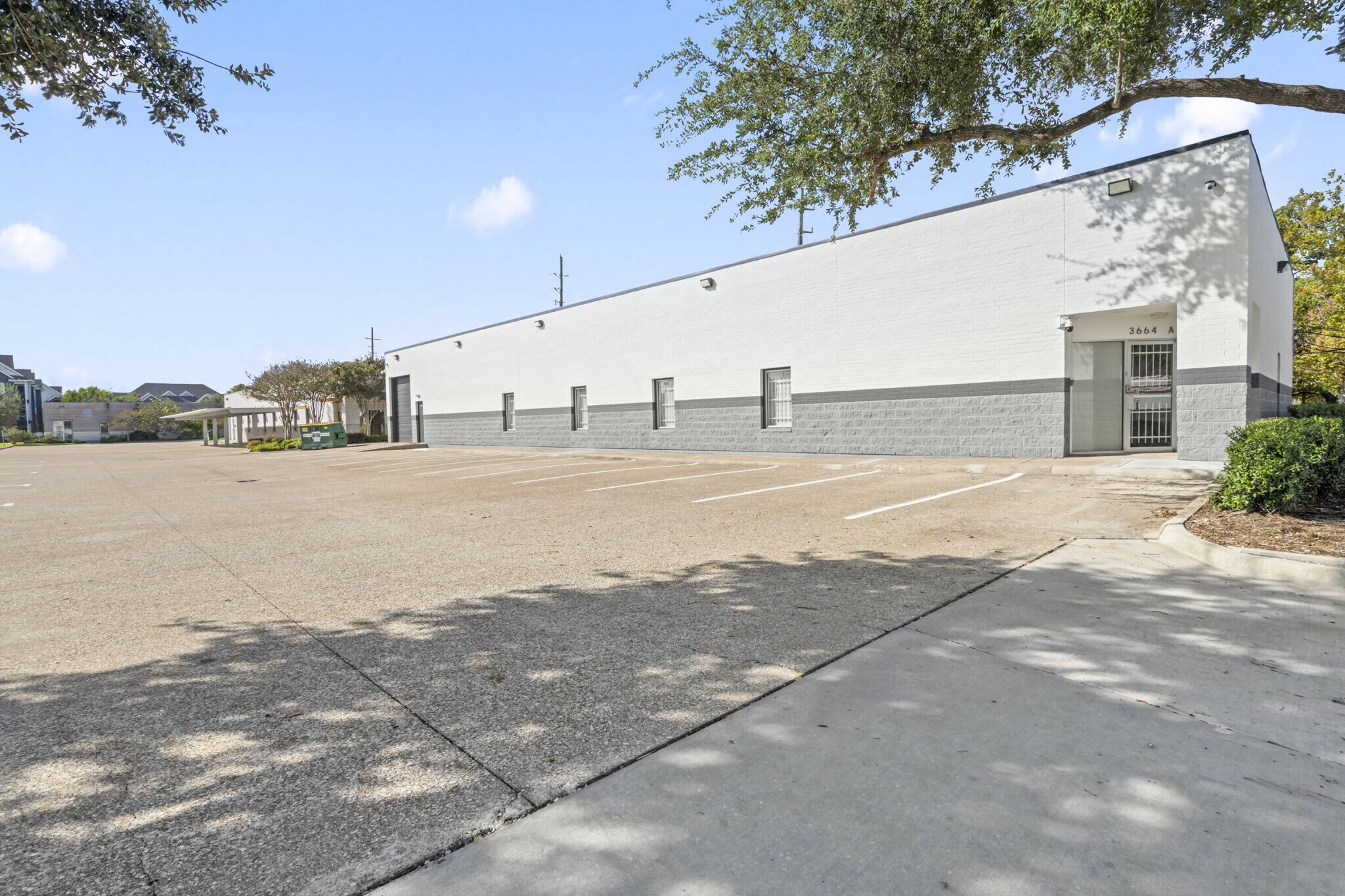 3664 Walnut Bend Ln, Houston, TX à louer Photo principale– Image 1 sur 45