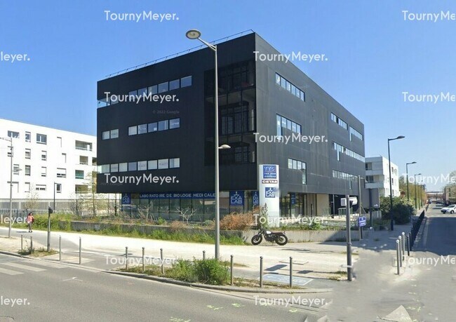 Plus de détails pour Local commercial à vendre