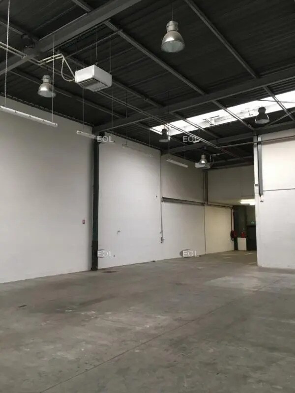 Local d’activités dans Aubervilliers à louer Photo de l’immeuble– Image 1 sur 7