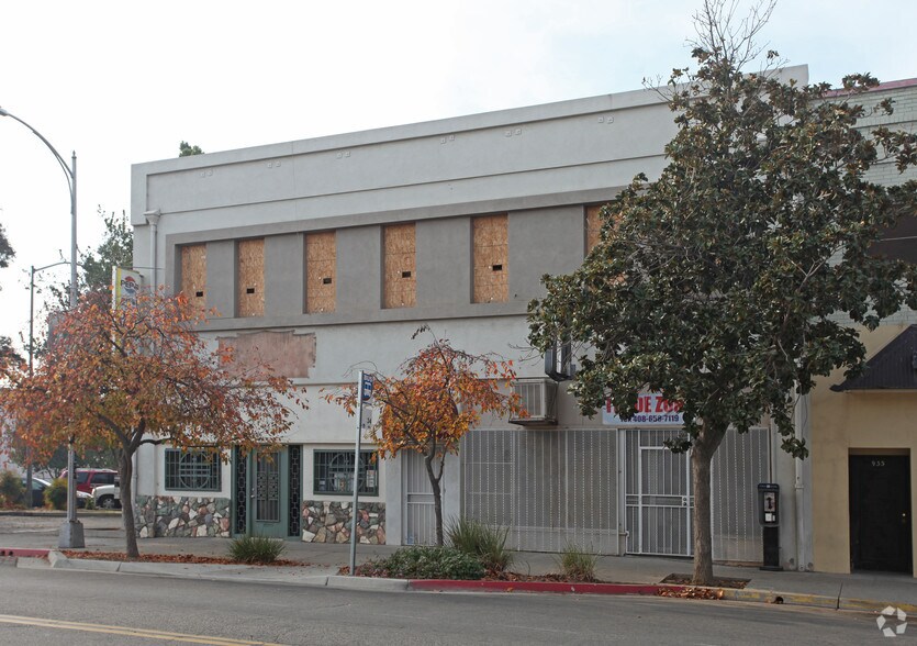 927 F St, Fresno, CA à vendre - Photo de l’immeuble – Image 2 sur 12