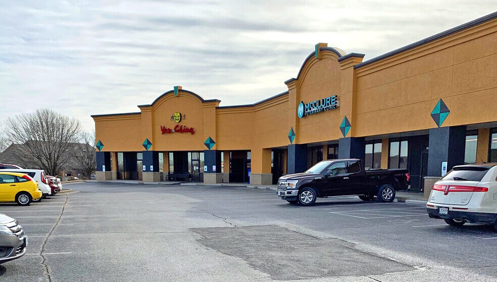 5301 N Towne Centre Dr, Ozark, MO à louer - Photo de l’immeuble – Image 2 sur 5