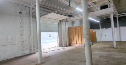 7 Dunnell Ln, Pawtucket, RI à louer Photo intérieure– Image 2 sur 3