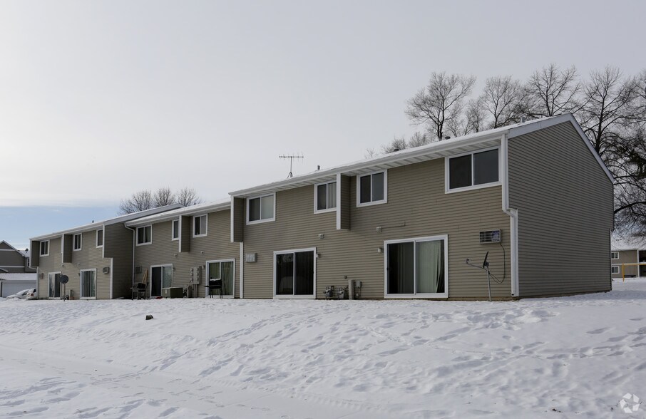 2701 11th Ave, Anoka, MN à vendre - Photo de l’immeuble – Image 3 sur 8