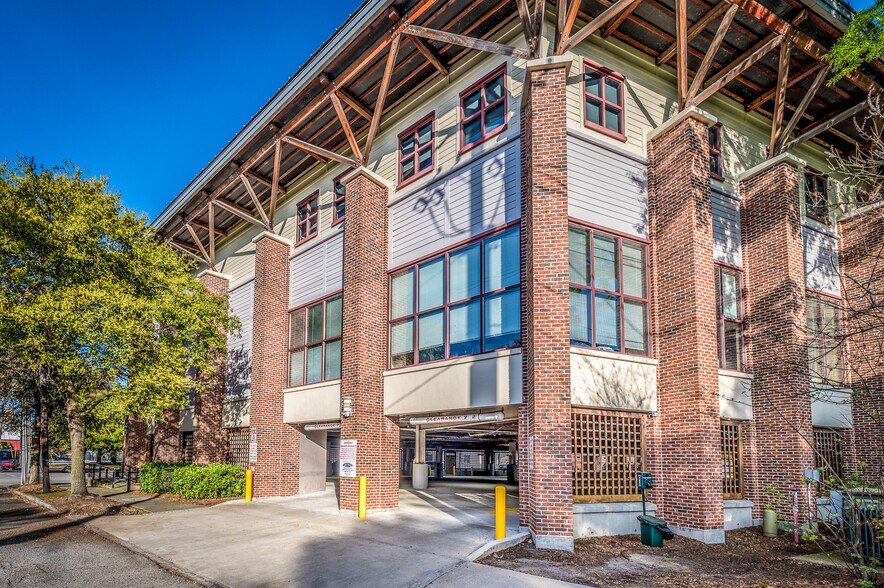 525 E Bay St, Charleston, SC à louer - Photo de l’immeuble – Image 2 sur 8