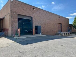 Plus de détails pour 9110 Edgeworth Dr, Capitol Heights, MD - Industriel/Logistique à louer