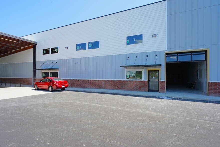 8120 Windsor Hill Blvd, North Charleston, SC à louer - Photo de l’immeuble – Image 2 sur 103