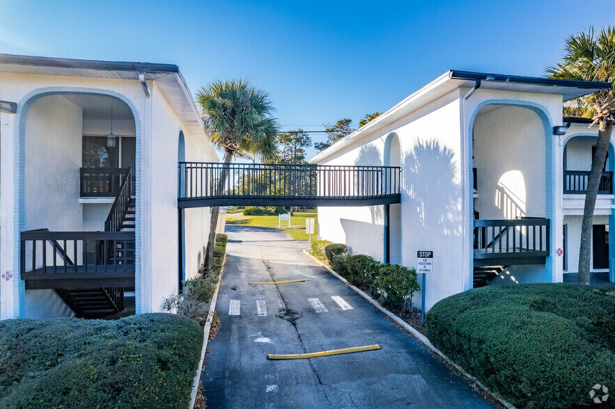 2228-2356 Winter Woods Blvd, Winter Park, FL à louer - Photo de l’immeuble – Image 3 sur 10