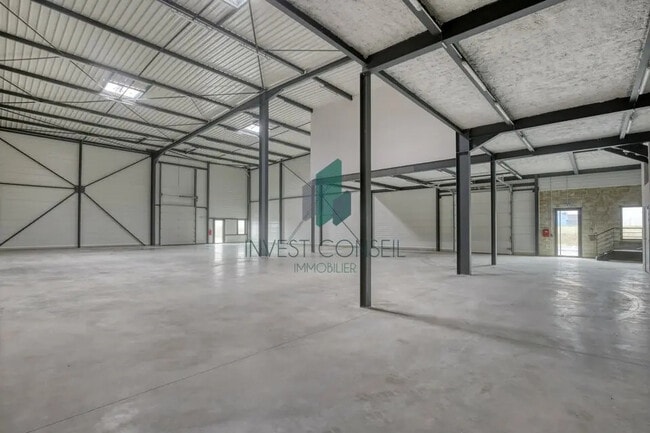 Plus de détails pour Local d’activités à vendre