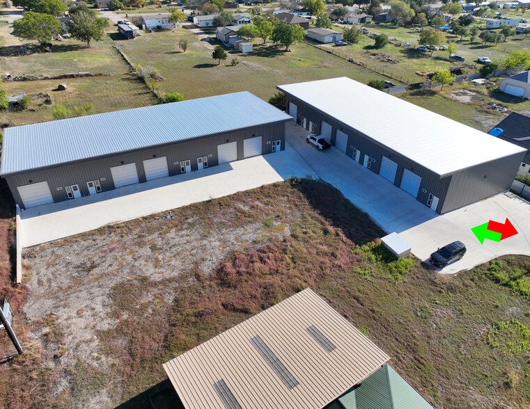 418 High Rd, Kyle, TX à louer - Photo de l’immeuble – Image 3 sur 7