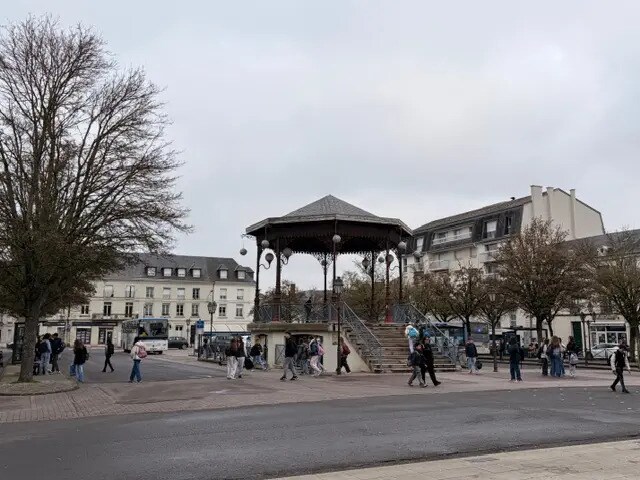Local commercial dans Châtellerault à vendre - Photo de l’immeuble – Image 1 sur 3
