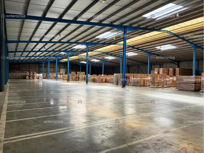 Plus de détails pour Industriel/Logistique à louer