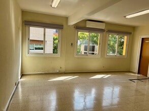 Bureau dans Sabadell, Barcelona à louer Photo intérieure– Image 2 sur 11