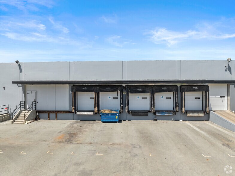 2051 E Miner Ave, Stockton, CA à louer - Photo de l’immeuble – Image 3 sur 6