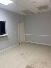 11215-11389 Long Beach Blvd, Lynwood, CA à louer Photo intérieure– Image 2 sur 14