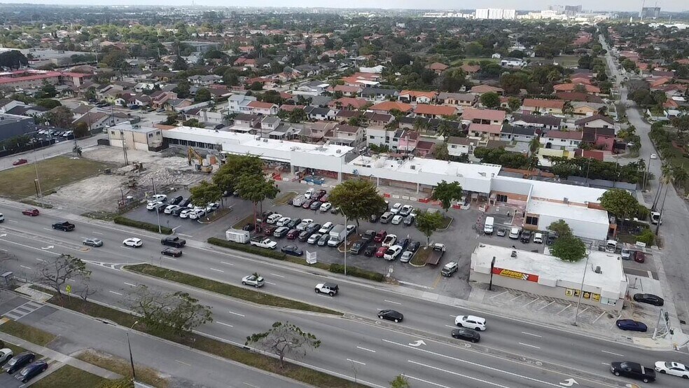10905-10971 SW 40th St, Miami, FL à louer - Photo de l’immeuble – Image 2 sur 5