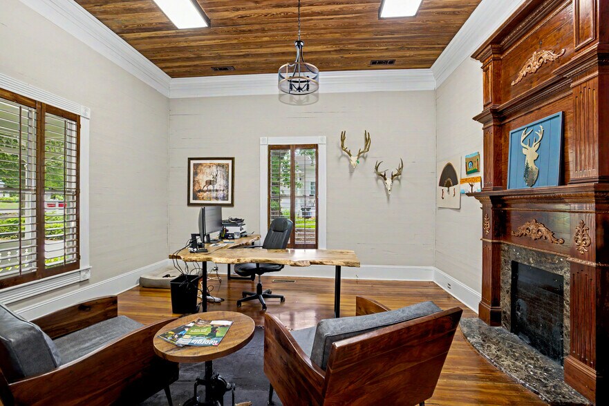 195 N Jeff Davis Dr, Fayetteville, GA à vendre - Photo de l’immeuble – Image 2 sur 36
