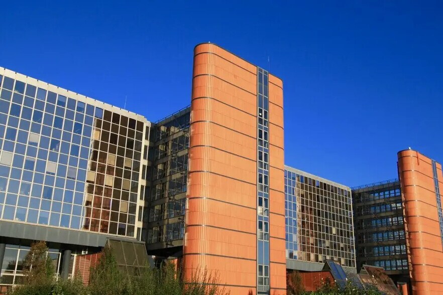 Bureau dans Le Havre à louer - Photo de l’immeuble – Image 1 sur 1