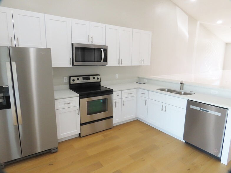 5172 La Mancha Ct, Orlando, FL à vendre - Photo de l’immeuble – Image 3 sur 16