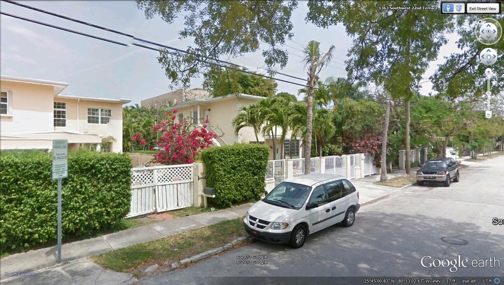 1351 SW 22nd Ter, Miami, FL à vendre - Photo de l’immeuble – Image 1 sur 5