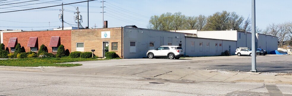 1148 E 222nd St, Euclid, OH à vendre - Photo de l’immeuble – Image 1 sur 18