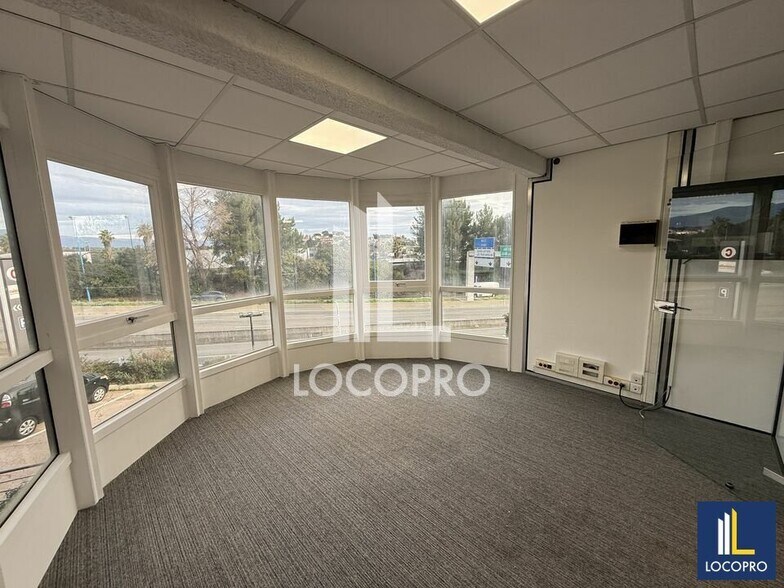 Bureau dans SOPHIA ANTIPOLIS à louer - Photo intérieure – Image 2 sur 12