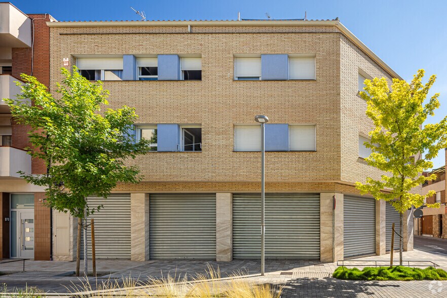 Immeuble residentiel dans Igualada, Barcelona à vendre - Photo de l’immeuble – Image 1 sur 2