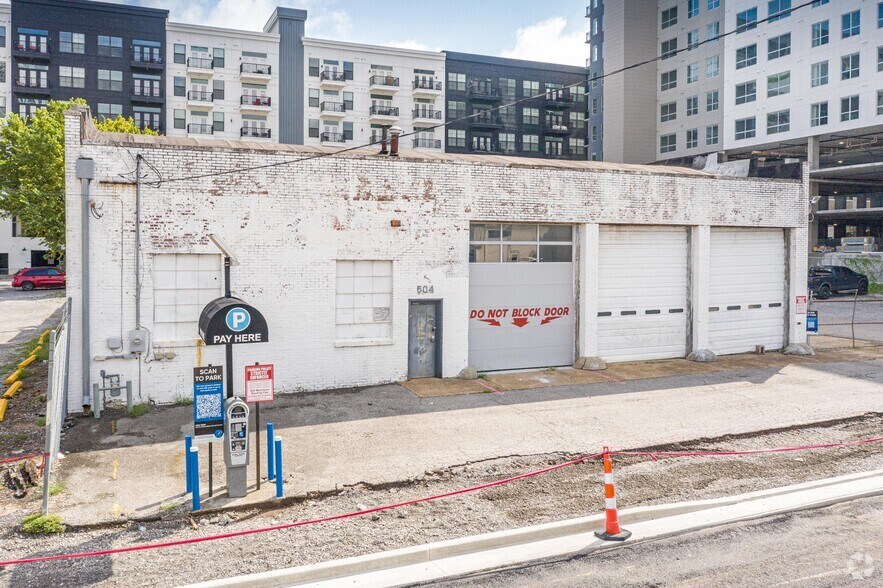 504 6th Ave S, Nashville, TN à vendre - Photo de l’immeuble – Image 3 sur 4