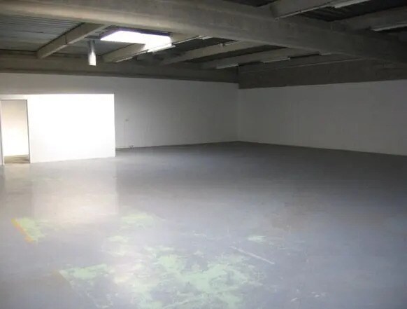 Local d’activités dans Collégien à louer - Photo de l’immeuble – Image 2 sur 18