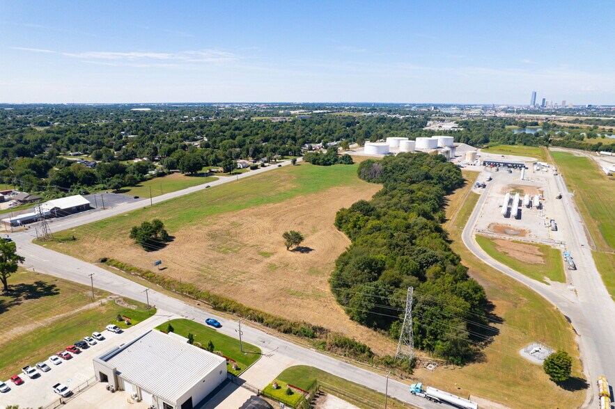 4201 E Reno Ave, Oklahoma City, OK à vendre - Photo de l’immeuble – Image 3 sur 8