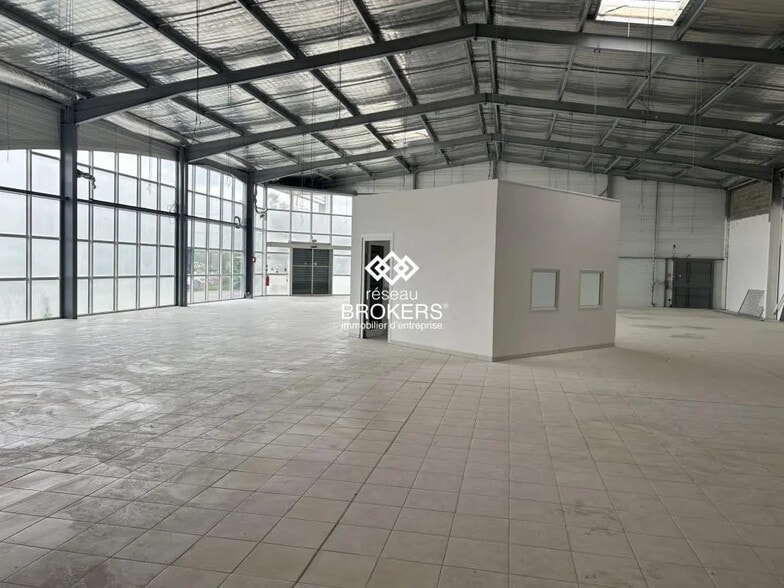 Local commercial dans Auch à louer - Photo de l’immeuble – Image 3 sur 7