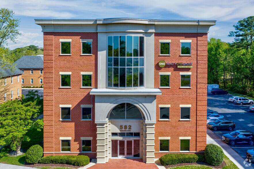 582 Lynnhaven Pky, Virginia Beach, VA à louer - Photo de l’immeuble – Image 3 sur 12