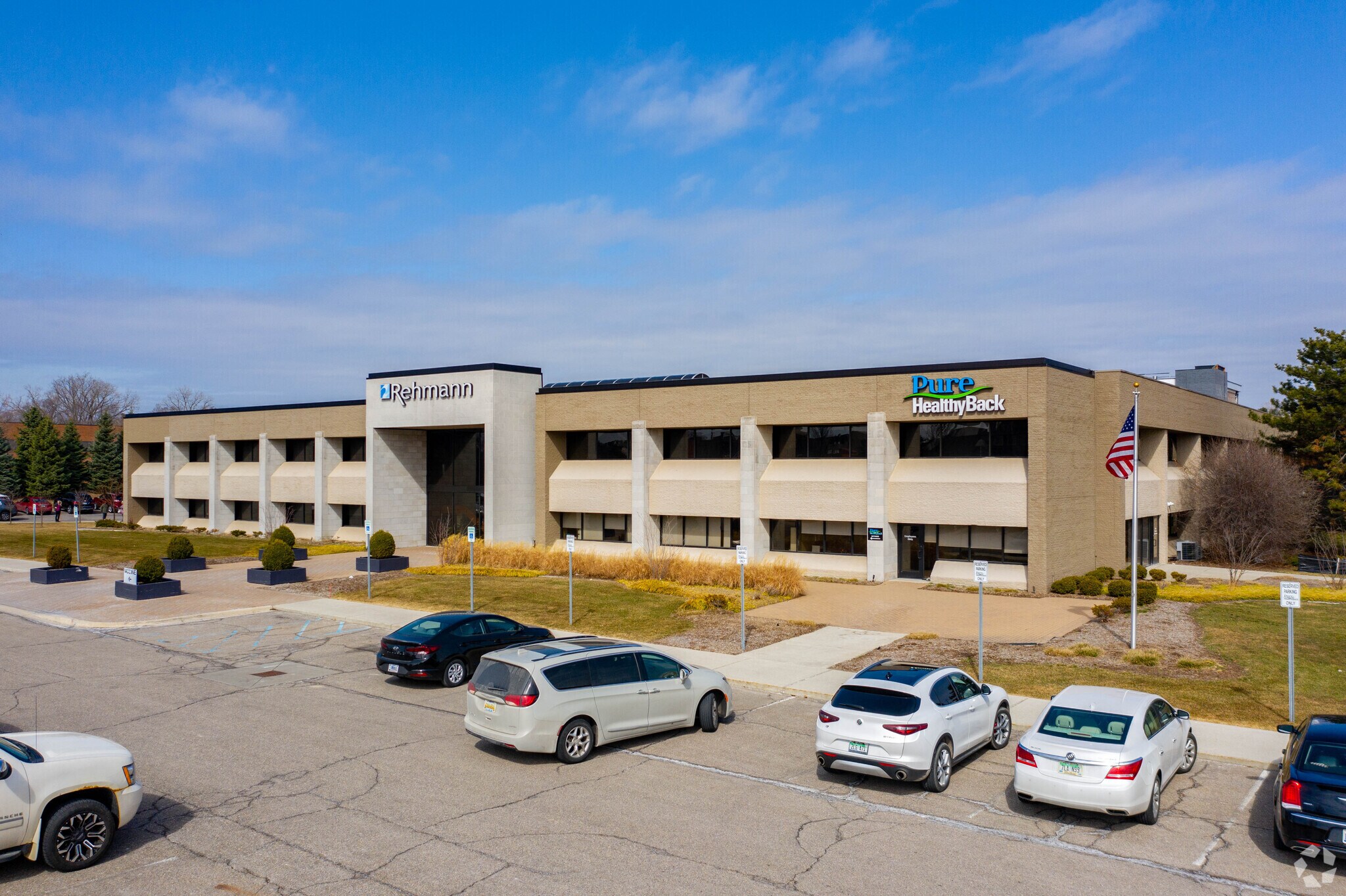 1500 W Big Beaver Rd, Troy, MI à louer Photo de l’immeuble– Image 1 sur 6