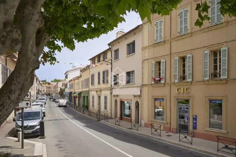 Local commercial dans Saint-Tropez à vendre - Photo de l’immeuble – Image 2 sur 3
