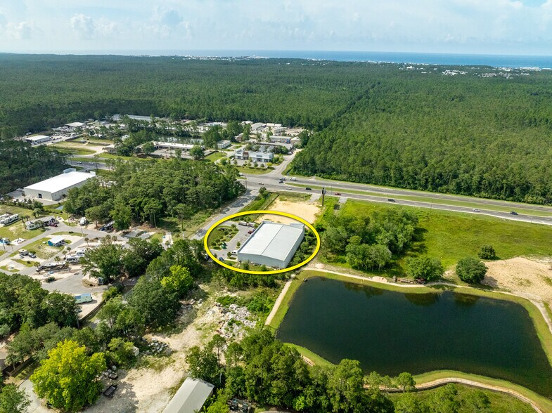 73 Veterans Rd, Santa Rosa Beach, FL à vendre - Photo de l’immeuble – Image 3 sur 12