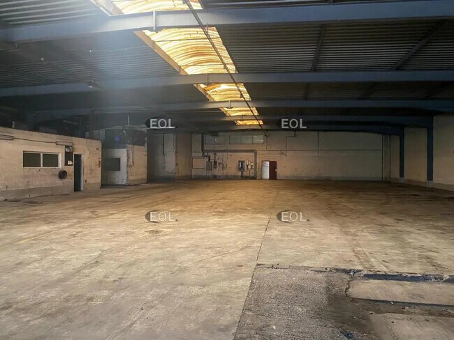Plus de détails pour Industriel/Logistique à louer
