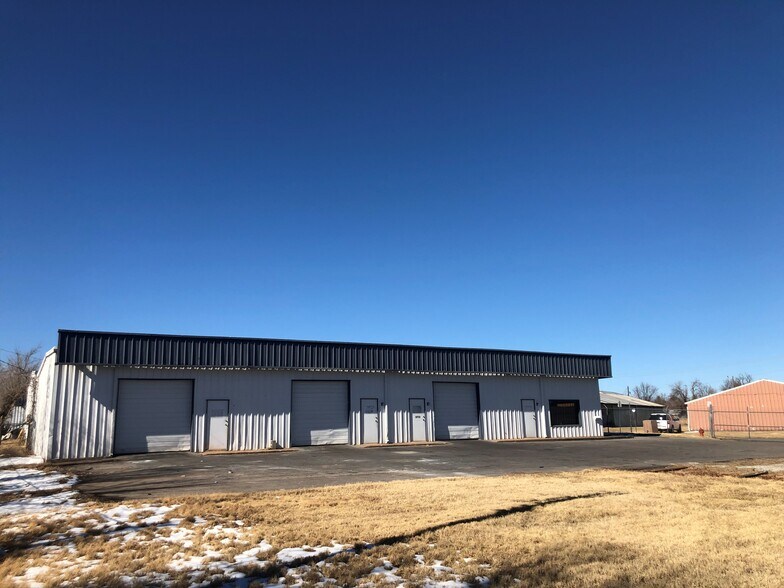 1000 NW 82nd St, Oklahoma City, OK à louer - Photo de l’immeuble – Image 3 sur 5