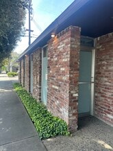 1421 K St, Modesto, CA à louer Photo de l’immeuble– Image 1 sur 13