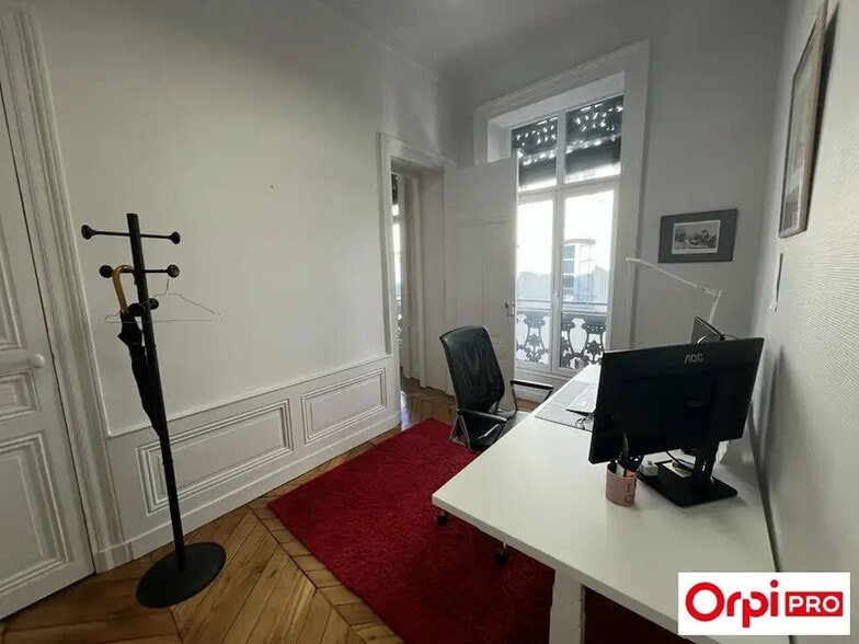 Bureau dans Lyon à louer - Photo de l’immeuble – Image 2 sur 7