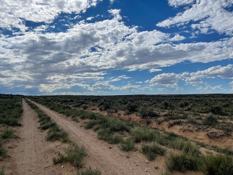 18th Avenue Northeast, Rio Rancho, NM à vendre - Photo de l’immeuble – Image 3 sur 3