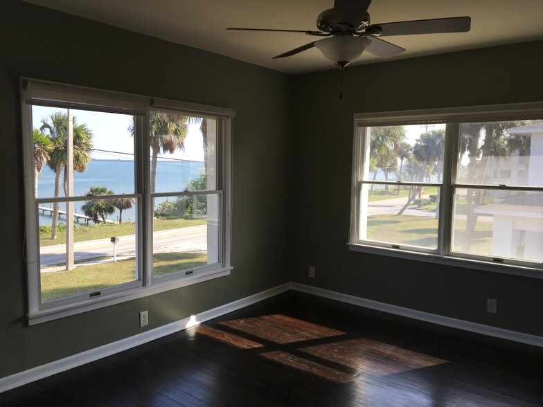 515 S Indian River Dr B, Fort Pierce, FL à vendre - Photo de l’immeuble – Image 3 sur 19