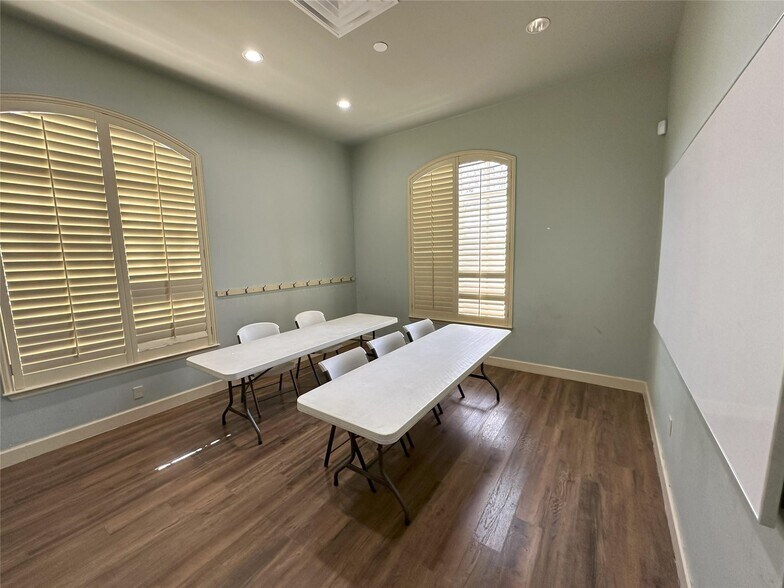 7700 San Jacinto Pl, Plano, TX à vendre - Photo de l’immeuble – Image 3 sur 41