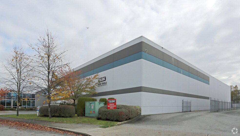 6800 Dennett Pl, Delta, BC à louer - Photo de l’immeuble – Image 1 sur 7