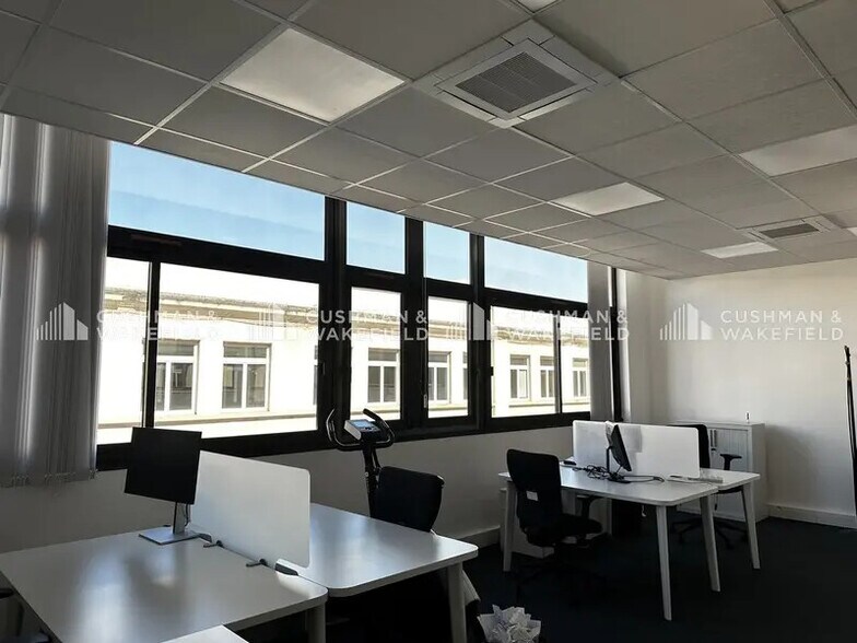 Bureau dans Strasbourg à louer - Photo intérieure – Image 2 sur 9