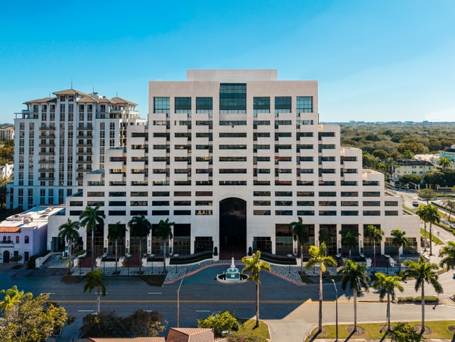 Plus de détails pour 550 Biltmore Way, Coral Gables, FL - Bureau, Bureau/Médical à louer