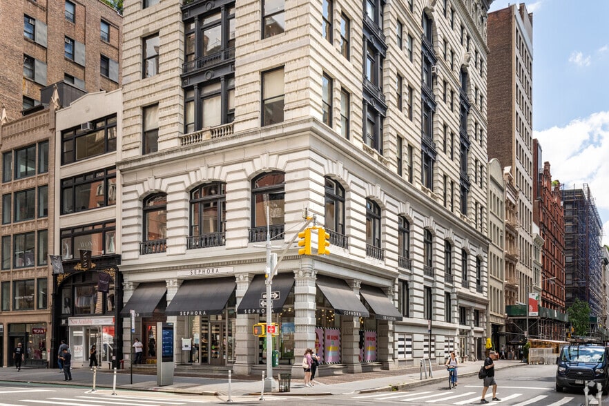 119 Fifth Ave, New York, NY à louer - Photo de l’immeuble – Image 3 sur 10