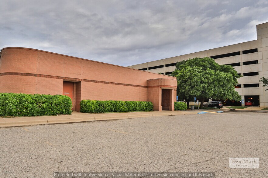 3621 22nd St, Lubbock, TX à louer - Photo de l’immeuble – Image 2 sur 21