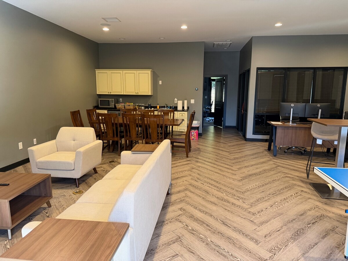 174 Saundersville Rd, Hendersonville, TN 37075 - Lot 501 - - Photo intérieure - Image 1 of 6